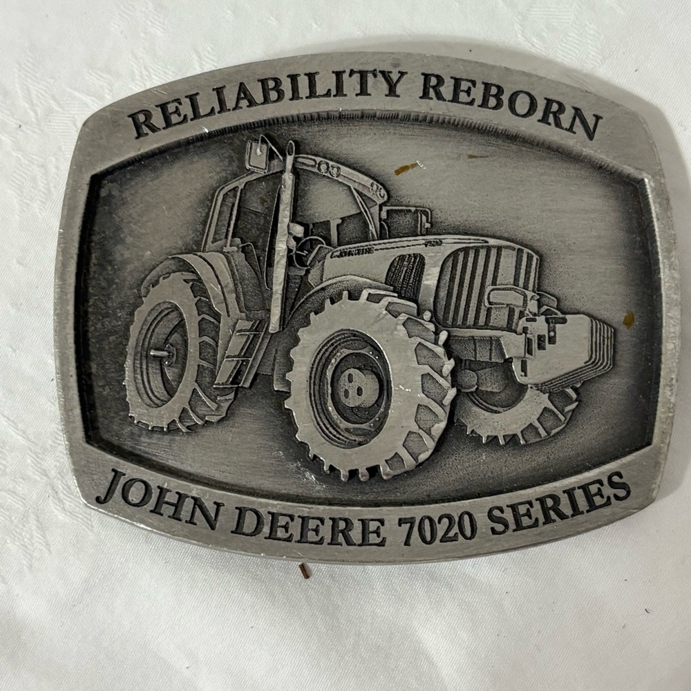 John Deere 7020 Series belt buckle. - Picture 2 of 5